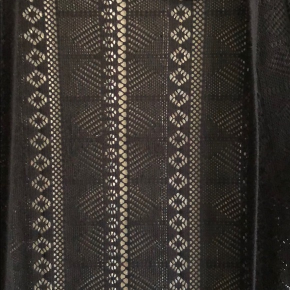 Black Robe - Picture 2 of 5